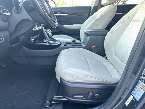 Used 2021 Kia Seltos SX w/ SX Sunroof Package image 10