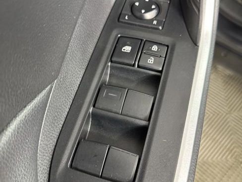 Used 2020 Toyota RAV4 XLE w/ All Weather Liner Package AWD/4WD image 24