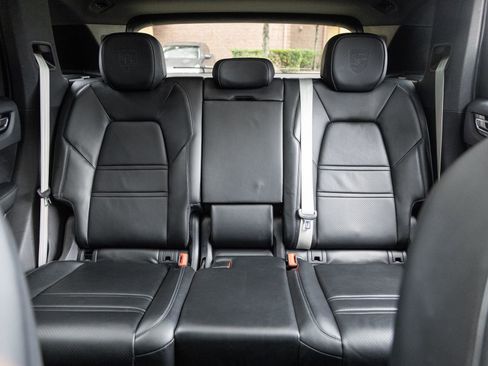 Certified 2023 Porsche Cayenne S Platinum AWD/4WD image 29