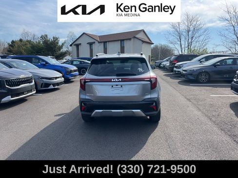 Certified 2024 Kia Seltos EX image 6