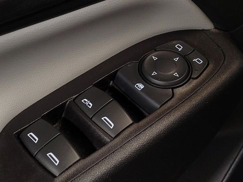 Used 2019 Chevrolet Equinox LT FWD image 27