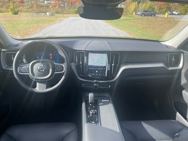 Used 2024 Volvo XC60 B5 Core w/ Protection Package Premier AWD/4WD image 13