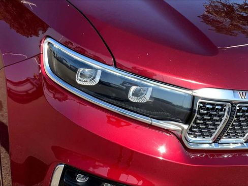 Used 2024 Jeep Grand Wagoneer L Series III image 26