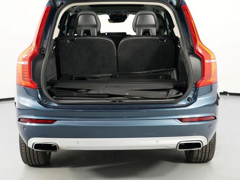 Used 2018 Volvo XC90 T8 Momentum w/ Convenience Package image 9