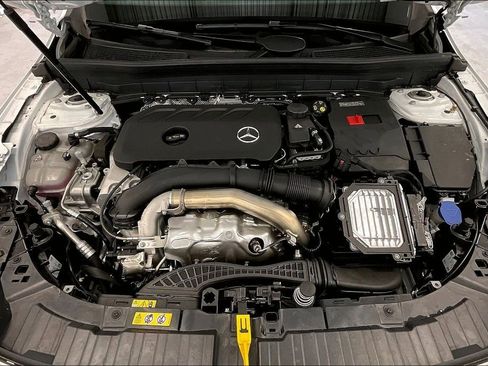 New 2026 Mercedes-Benz GLB 250 image 16