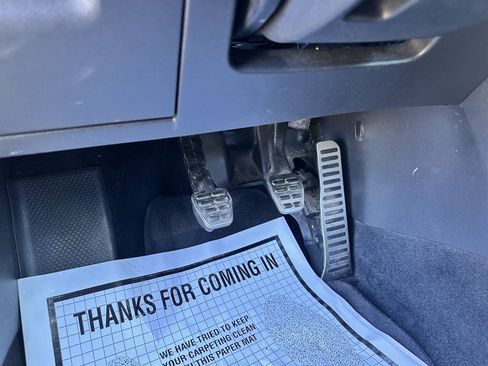 Used 2012 Volkswagen Beetle 2.0T image 18