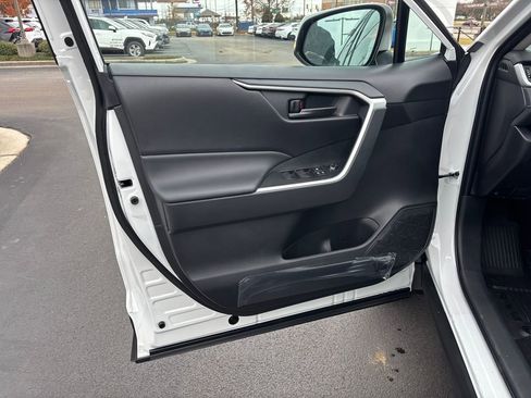 New 2025 Toyota RAV4 LE image 10