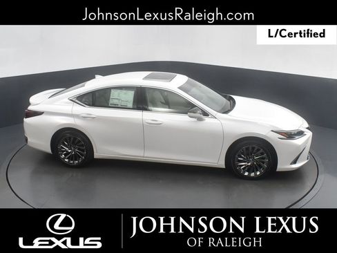Certified 2025 Lexus ES 300h Ultra Luxury w/ Accessory Package (Z2) image 24