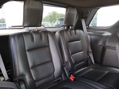 Used 2014 Ford Explorer Limited w/ Equipment Group 302A FWD image 38