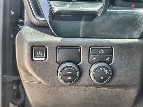 Used 2023 Chevrolet Silverado 1500 LT RWD image 17
