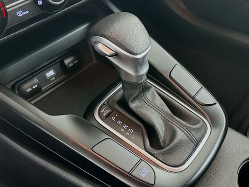 Used 2025 Kia Soul LX w/ LX Technology Package image 24