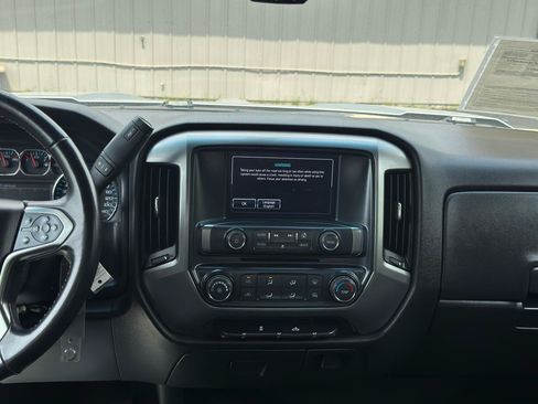 Used 2019 Chevrolet Silverado 1500 LT AWD/4WD image 17