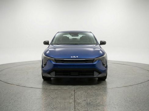 Used 2025 Kia K4 LXS image 2
