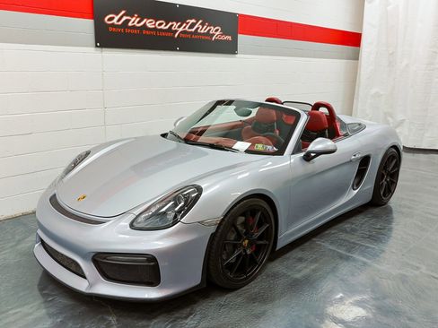 Used 2016 Porsche Boxster Spyder image 1
