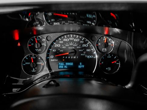 Used 2023 GMC Savana 2500 image 40