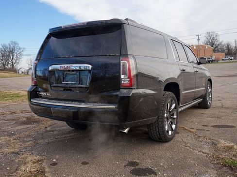Used 2019 GMC Yukon XL Denali w/ Denali Ultimate Package image 4