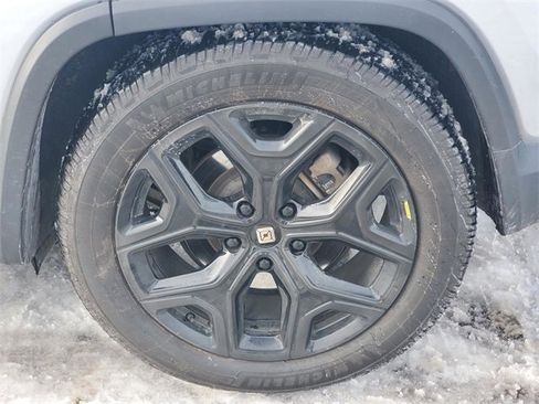 Used 2024 Rivian R1S Adventure image 7