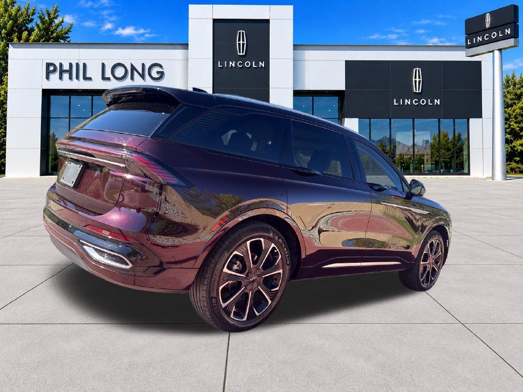 Used 2024 Lincoln Nautilus Reserve w/ Equipment Group 202A AWD/4WD image 9