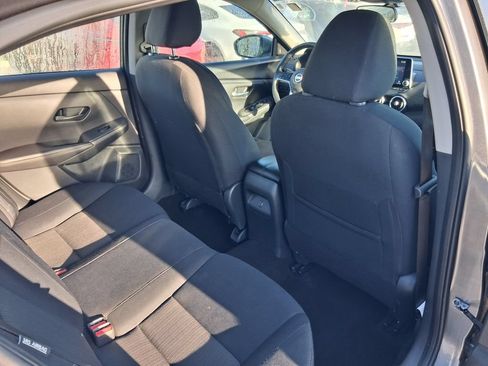 Used 2024 Nissan Sentra SV FWD image 18