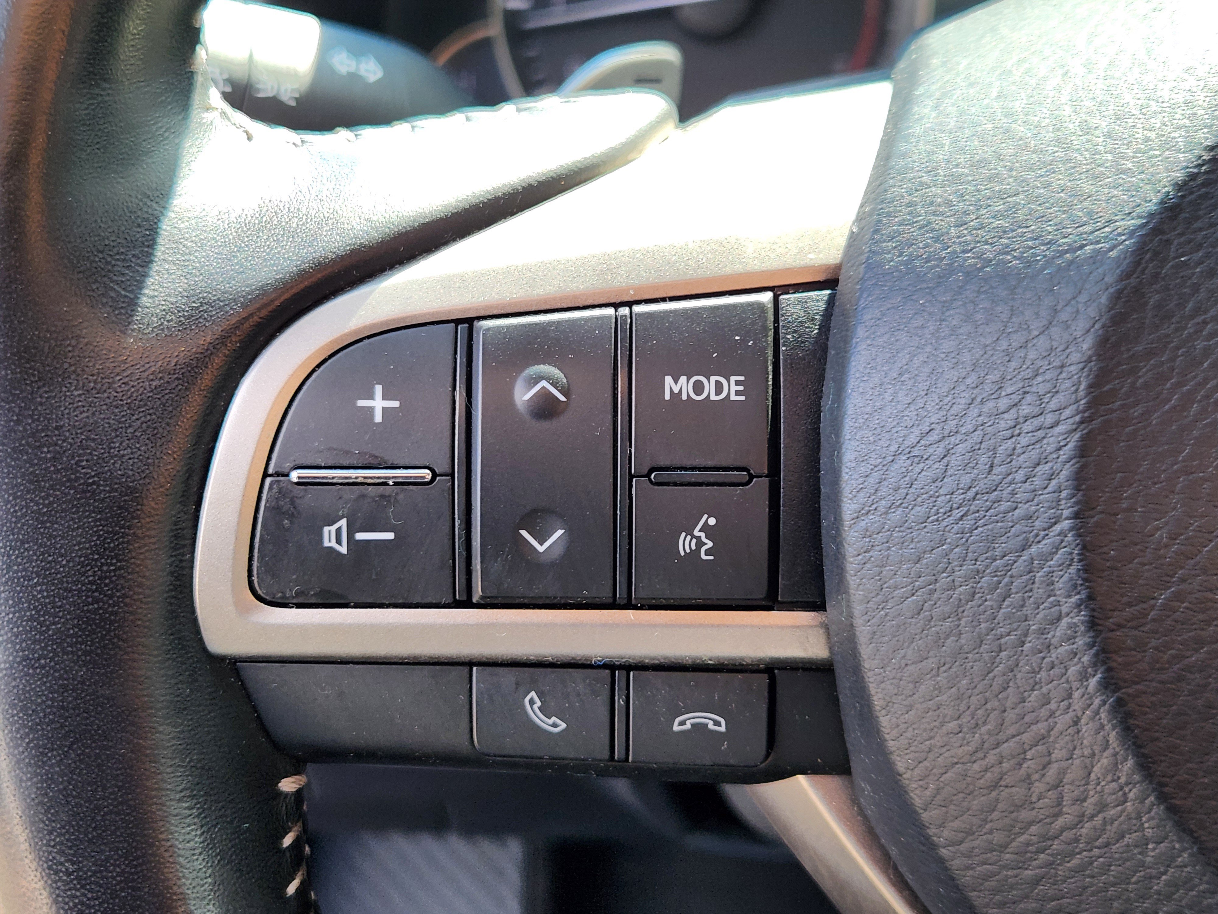 Used 2021 Lexus RX 350L Premium w/ Premium Package AWD/4WD image 26