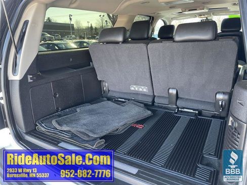 Used 2013 GMC Yukon XL Denali image 31