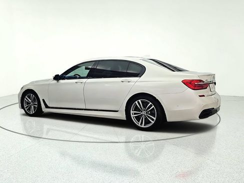 Used 2019 BMW 750i xDrive w/ Executive Package AWD/4WD image 5