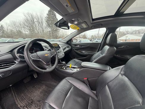 Used 2017 Chevrolet Malibu Premier w/ Premier Sun and Wheel Package image 7