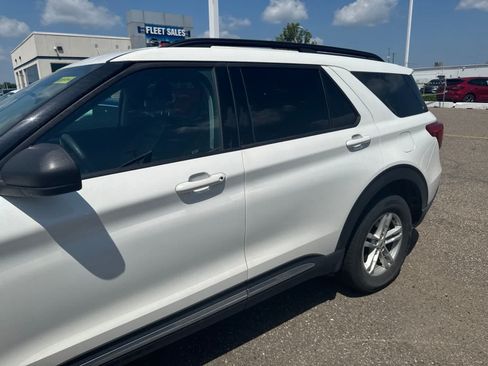 Used 2023 Ford Explorer XLT w/ Equipment Group 202A AWD/4WD image 21