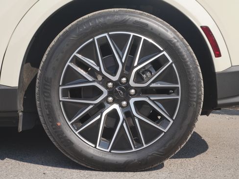 Certified 2025 Ford Mustang Mach-E Premium AWD/4WD image 21
