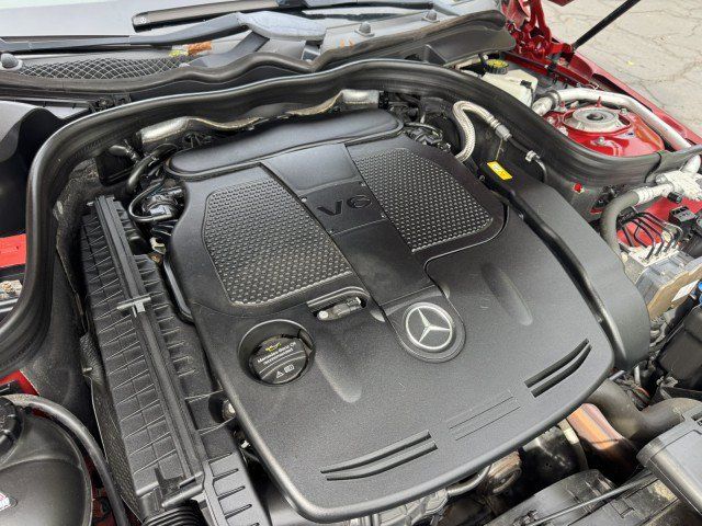 Used 2016 Mercedes-Benz E 350 4MATIC Wagon image 3