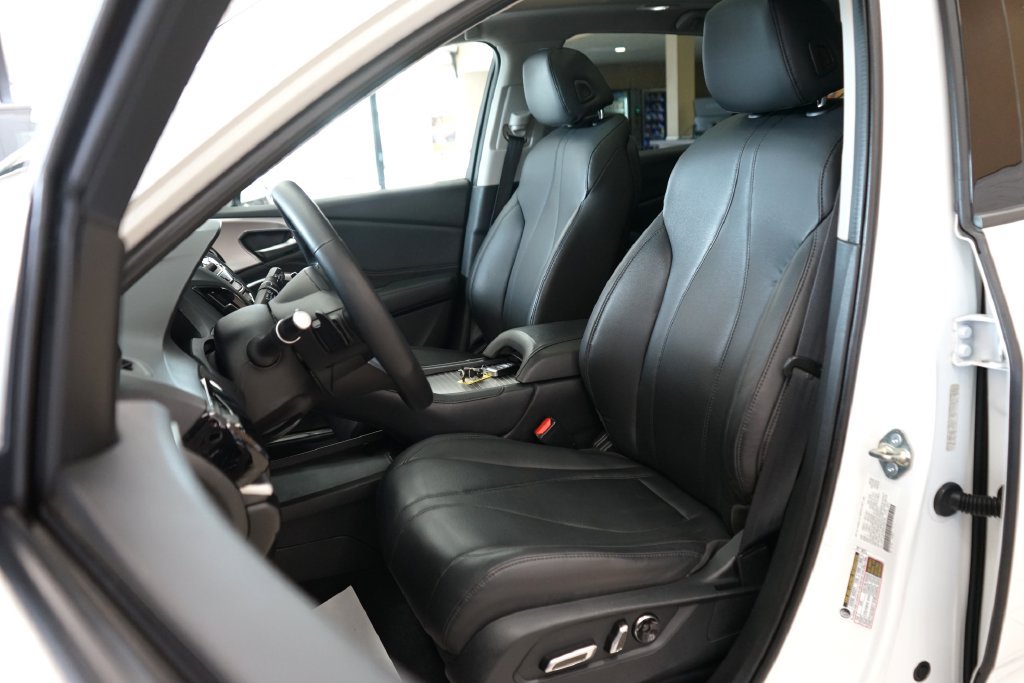 Used 2021 Acura RDX AWD image 2