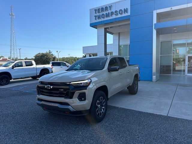 Used 2024 Chevrolet Colorado Z71 w/ Z71 Convenience Package 2 AWD/4WD image 1