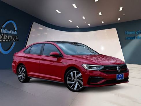 Used 2019 Volkswagen Jetta GLI Autobahn image 2