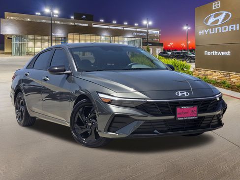 Certified 2026 Hyundai Elantra Sport FWD image 3