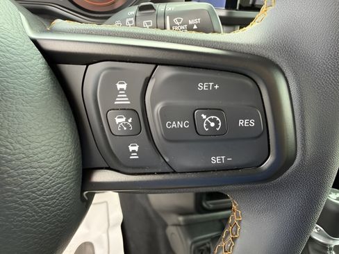 Used 2024 Jeep Wrangler Sport AWD/4WD image 17