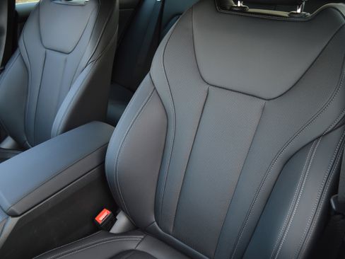 Used 2025 BMW 330i Sedan w/ Convenience Package image 26