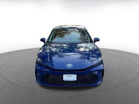 Used 2025 Toyota Camry LE image 4