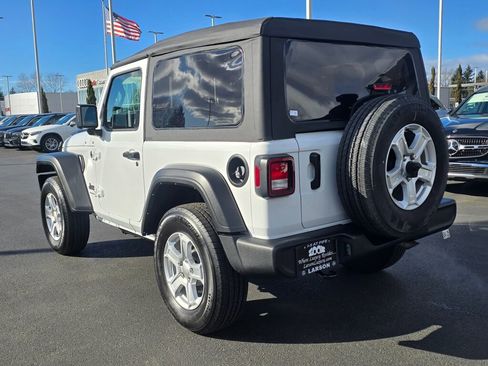 Used 2022 Jeep Wrangler Sport S image 5