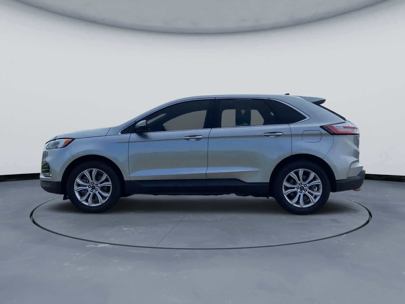 Used 2024 Ford Edge Titanium w/ Equipment Group 301A AWD/4WD image 8