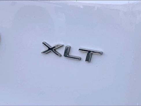 Used 2023 Ford Transit 350 XLT image 10