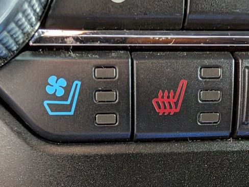 Used 2021 Ford Expedition Limited image 21