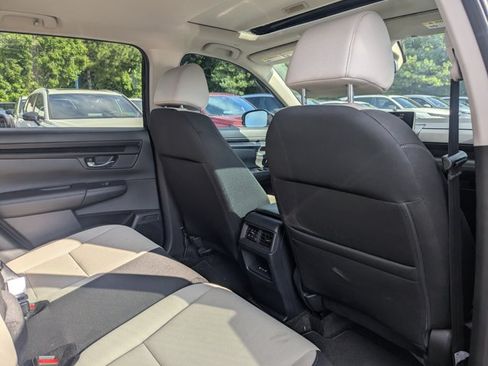 Used 2025 Honda CR-V EX image 30