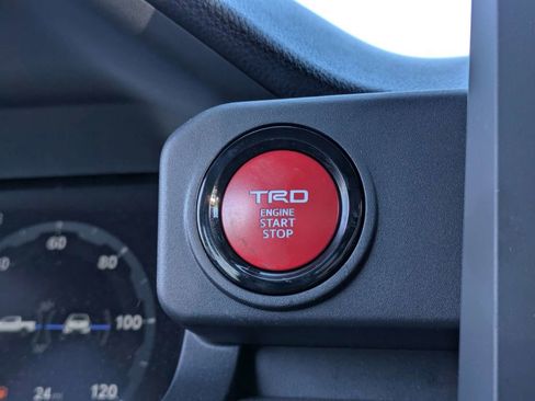 Used 2024 Toyota Tacoma TRD Off-Road image 27