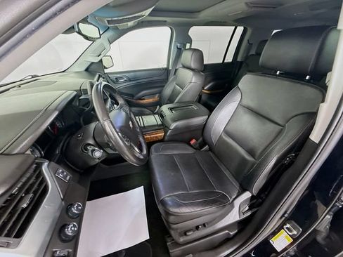Used 2018 Chevrolet Suburban Premier AWD/4WD image 24