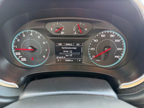 Used 2021 Chevrolet Malibu LT FWD image 20