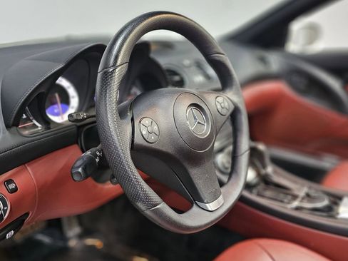 Used 2009 Mercedes-Benz SL 550 image 16