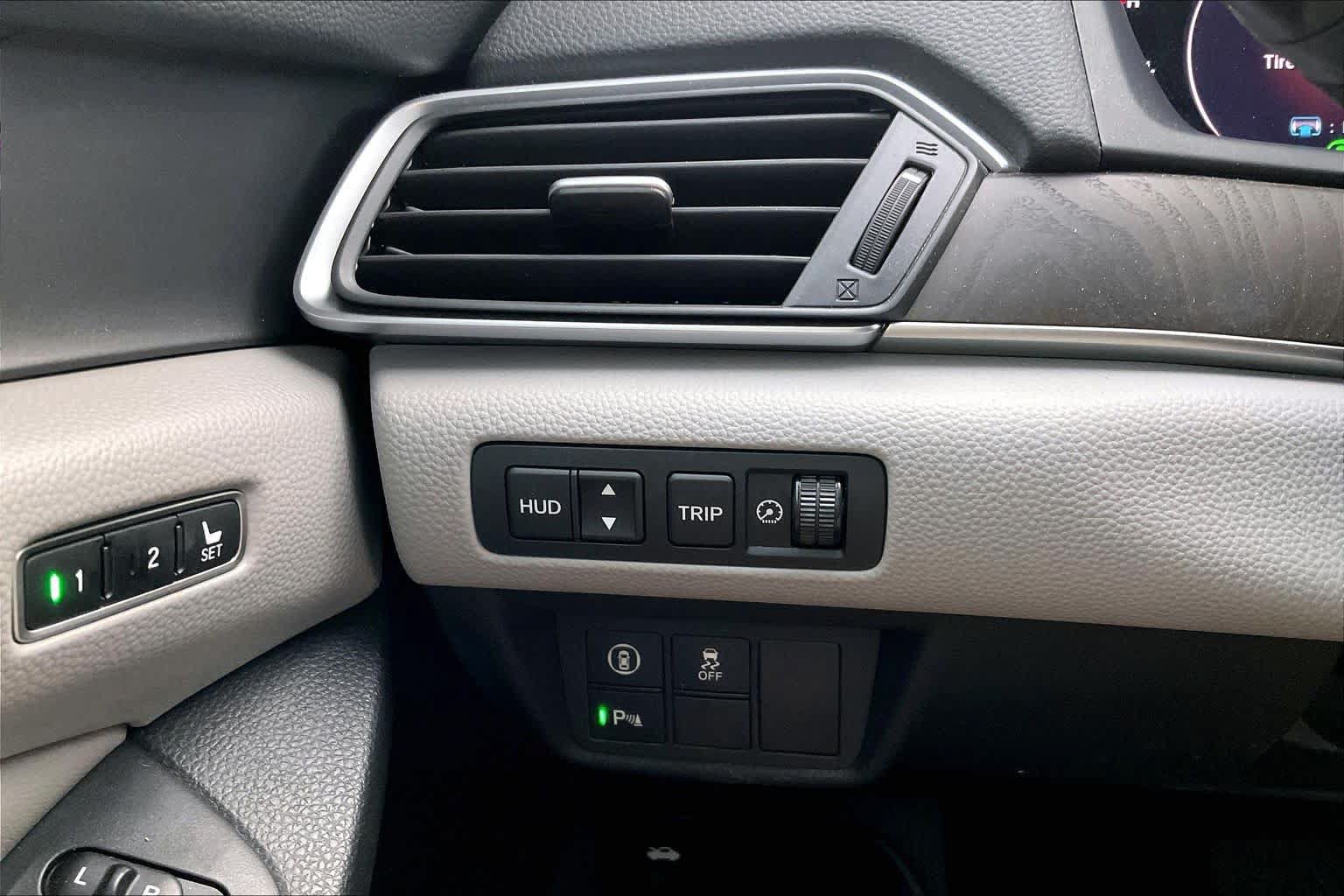 Used 2018 Honda Accord Touring image 23