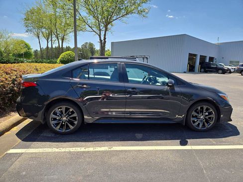 Used 2025 Toyota Corolla SE image 4