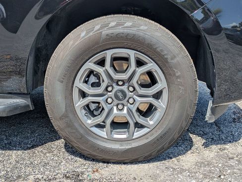 Used 2025 Ford Expedition Active RWD image 11