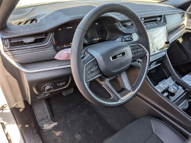 New 2026 Jeep Grand Cherokee Altitude AWD/4WD image 11
